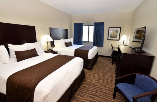 Oelwein Hotel | Cornerstone Inn & Suites