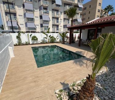 Daimuz Villa | Corona beach