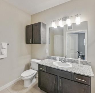 Willowbrook Apartment | Corporate I Free Parking I Properties By Preston