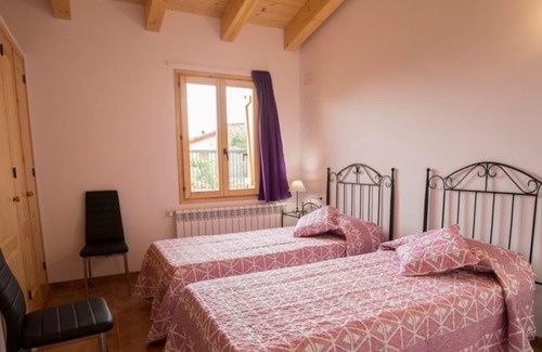 Guardia de Noguera House | Coscó Apartment in Guardia de Noguera