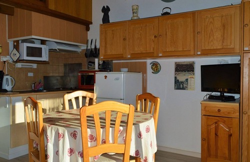 Pyrenees 2000 Ski Chalet | Cosy 2-Room Chalet, Sleeps 4, South-Facing Terrace, 500m to Slopes, All Amenities