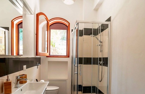 Marina di Caronia House | Cosy apartment in villa for 3 people with WIFI, TV, terrace, pets allowed and parking