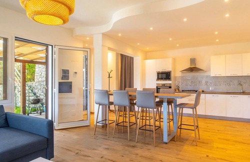 Tovo San Giacomo Apartment | Cosy apartment for 6 guests with private pool, WIFI, TV and pets allowed