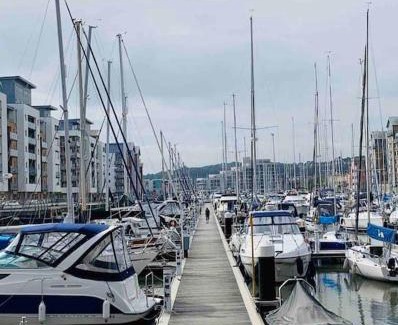 Portishead Apartment | Cosy apartment at the marina