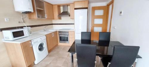 San Jorge Apartment | Cosy Apartment in Castellón with Shared Pool, 55 sqm