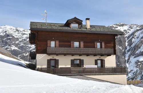 Trepalle Apartment | Cosy apartment for 4 guests with WIFI, TV and terrace