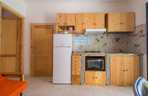 La Caletta Apartment | Cosy apartment for 4 guests with WIFI, TV and terrace