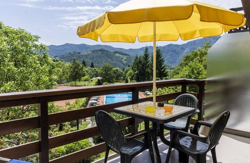 Campi Apartment | Cosy apartment for 4 people with hot tub, pool, WIFI, TV, terrace and pets allowed