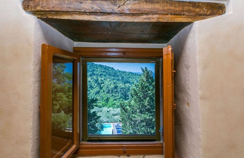 Bivio Pozzo Apartment | Cosy apartment for 7 people with pool, WIFI, TV and panoramic view