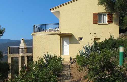 Partinello Apartment | Cosy apartment for 3 people with A/C, WIFI, TV, patio, pets allowed and panoramic view