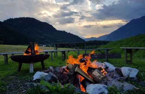 Ossiach House | Cosy apartment in villa for 4 guests with WIFI, TV and terrace