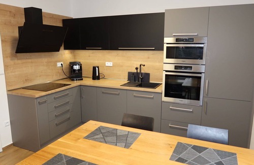 Velke Losiny Villa | Cosy apartment in villa for 6 guests with WIFI, TV, terrace and parking