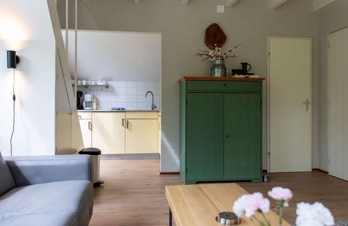 Municipality of Dalfsen House | Cosy apartment in villa for 4 guests with WIFI, pool, TV and terrace