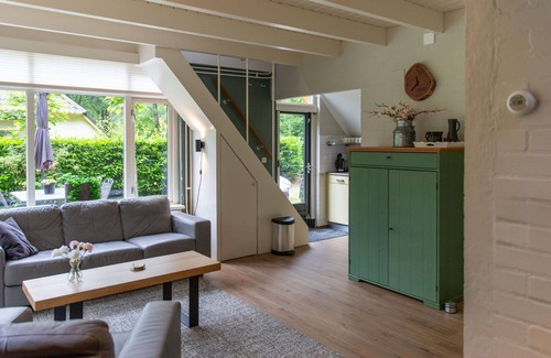 Municipality of Dalfsen House | Cosy apartment in villa for 4 guests with WIFI, pool, TV and terrace