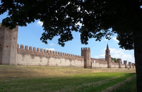 Montagnana Apartment | Cosy Apartment “Le Cà De Boron Comfort Apartment” near Historical Centre with Wi-Fi