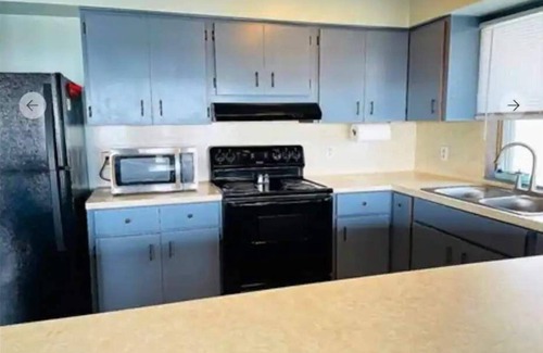 Port Mansfield House | Cosy beach style home with private fishing pier located on Lower Laguna Madre n