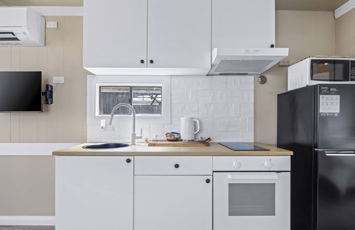 Ararat Cabin | Cosy Cabin near Grampians! Pets welcome!