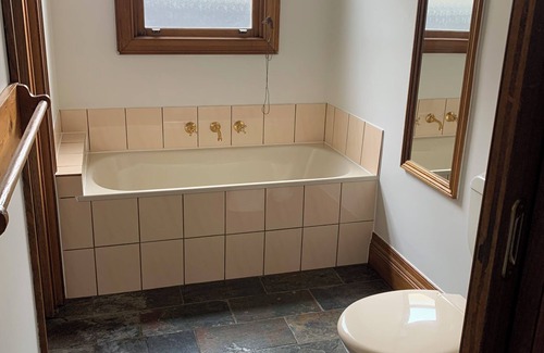 East Geelong House | Cosy cottage close to Geelong CBD and hospital precinct