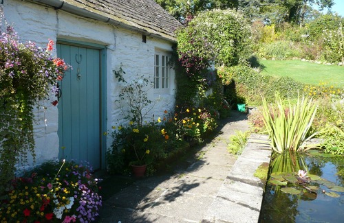 Gatehouse-of-Fleet Cottage | Cosy Cottage in Picturesque Rural Location Near Sea, Garden, Burn, Red Squirrels