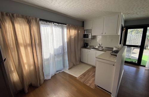 Glen Eden Cottage | Cosy Cottage in Auckland