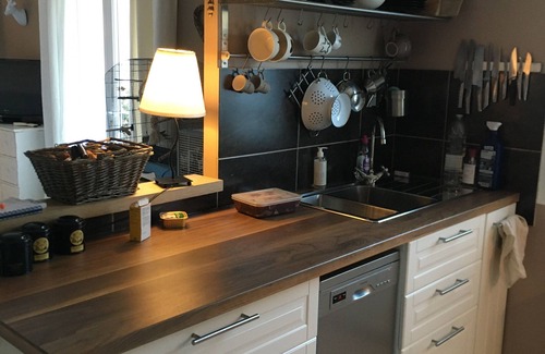 Moiron House | Cosy country house with garden and view.