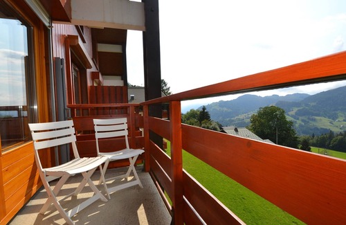 Cohennoz Apartment | Cosy duplex at the foot of the slopes, 5 pax, covered parking