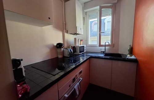 Maisons-Alfort Apartment | Cosy F2 at the gateway to Paris - 6 min by RER from Paris Gare de Lyon