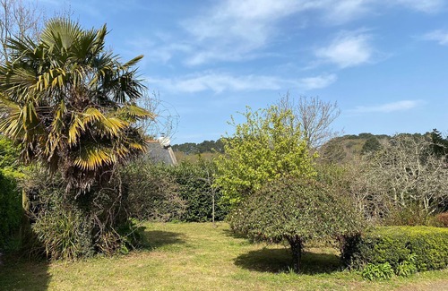 Le Palais House | Cosy family home 15 minutes' walk from the palace center