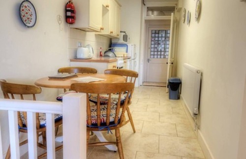 Fowey Apartment | Cosy Flat for two with stunning estuary views