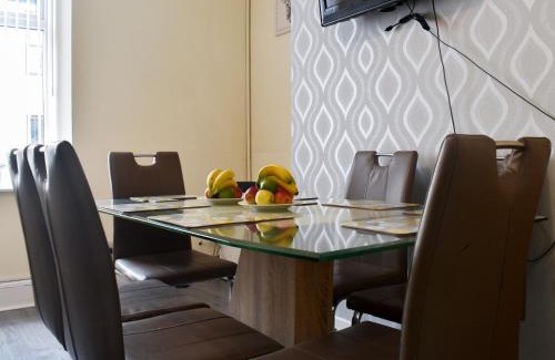 Clayton le Moors House | Cosy Home In Clayton-Le-Moors