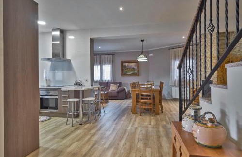 San Bartolome de Pinares House | Cosy House in San Bartolomé de Pinares with Mountain View