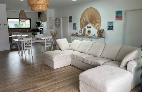 Mios House | Cosy house with pool