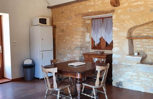 Prats-du-Perigord Cottage | Cosy in Périgord - Charm and Quiet *- 4 people | pets allowed | swimming pool