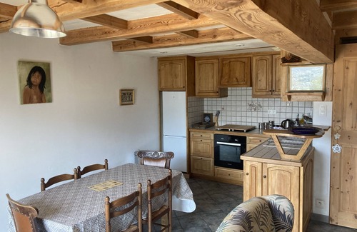 Villar-Saint-Pancrace House | Cosy little house
