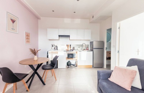 Les Poulettes Apartment | Cosy, modern air-conditioned T2