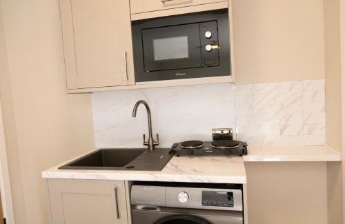 Thornton Heath Apartment | Cosy Modern Studio sleeps 3