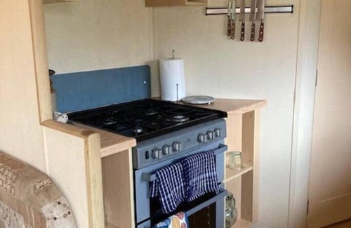 Treator House | Cosy, Quiet Static Caravan, Mawgan Porth, St Eval