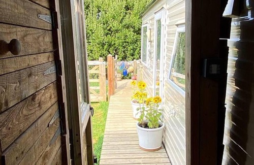 Treator House | Cosy, Quiet Static Caravan, Mawgan Porth, St Eval