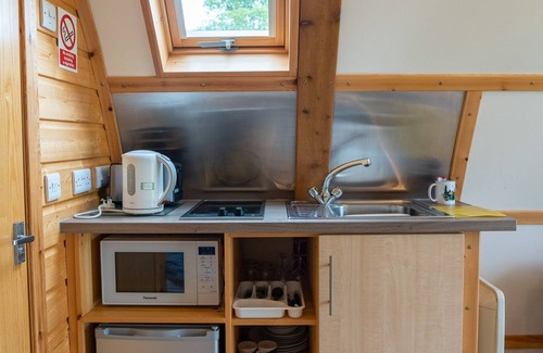 Alton Cabin | Cosy Rural Cabin With Ensuite