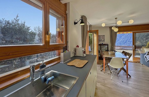 Ovronnaz Apartment | Cosy Stopover near slopes and therms-Swiss Alps