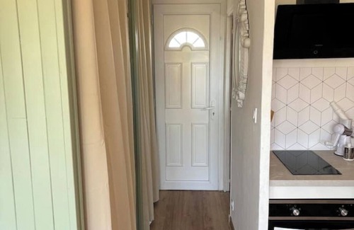 Fos-sur-Mer Apartment | Cosy studio close to amenities + sea 5 minutes away