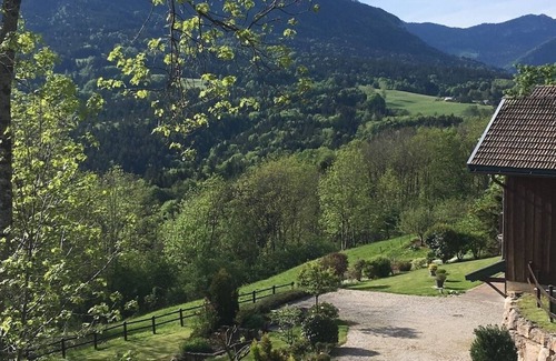 Leschaux Apartment | COSY STUDIO IN THE HEART OF THE BAUGES