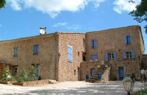 Signes Apartment | Cosy studo 2, detached in charming building, swimming pool in the middle of vineyards