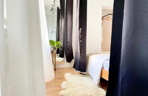 Wehlheiden Apartment | Cosy Sunset Flat - Kongress Palais & Herkules View