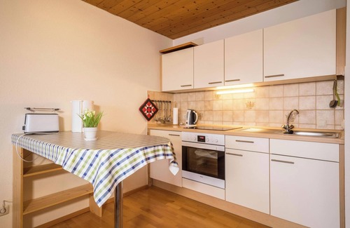 Irsengund Apartment | Cosy Vacation Apartment "Bergblick" with Great View, Two Balconies & Wi-Fi