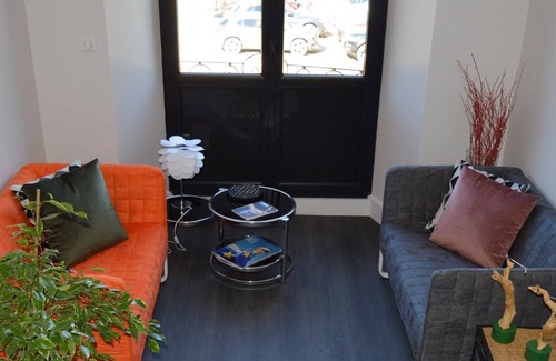 Combles-dn-Barrois Hotel | Cote Green