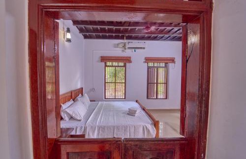 Mankombu House | Cotelac Heritage Lake Resort Alleppey by VOYE HOMES