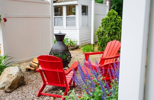 Wolfeboro Cottage | Cottage 11 - Year Round - Pet Friendly - 1 Bed/1 Bath w/Private Courtyard