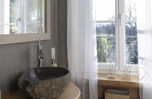 Saint-Porchaire Cottage | Cottage 4 people in exceptional 4 * villa. In the heart of the shopping village