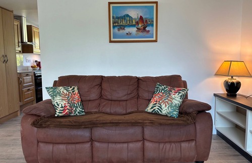 Roundstone Cottage | Cottage 486 - Roundstone - sleeps 6 guests in 3 bedrooms